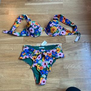 WEWOREWHAT FLORAL BIKINI SET